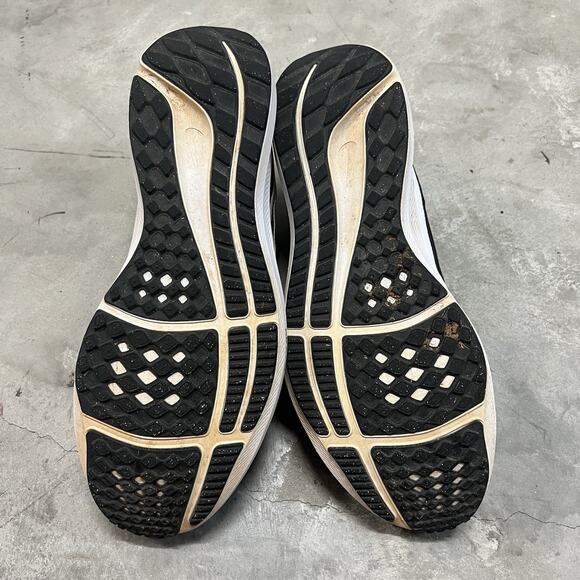 Nike Air Zoom Pegasus 40 White Black Running Shoes Men's Size 13 DV3853-001 - Picture 7 of 9